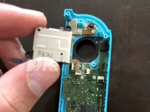 نحوه-تعویض-دکمه-سمت-چپ-Joy-Con-نینتندو-9