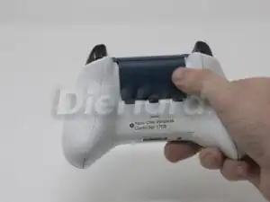 تعویض-برد-دسته-بی-سیم-Xbox-One-دایهارد(1)