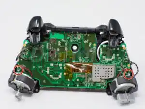 تعویض-برد-دسته-بی-سیم-Xbox-One-دایهارد(9)