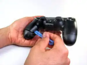 تعویض-سوکت-شارژ-دسته-PS4-دایهارد (2)