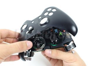 تعویض دکمه کنترلر Xbox One - دایهارد